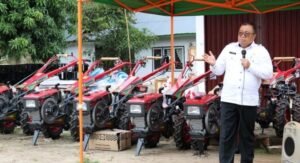Pemkab OKI Kembali Salurkan 50 Unit Alsintan