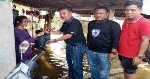 Relawan ISO Bantu Korban Banjir