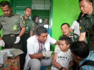 TNI Bantu Sukseskan Imunisasi Difteri