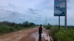 Rusak Parah, PT Waskita Didesak Segera Perbaiki Jalan Sepucuk Kayuagung