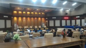 Rapat Paripurna DPRD OKI Molor 4 Jam