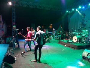 Siswa SD Ramaikan Parade Band Festival Bende Seguguk