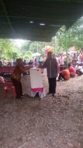 Prabumenang Memilih, Dua Calon Berkompetisi