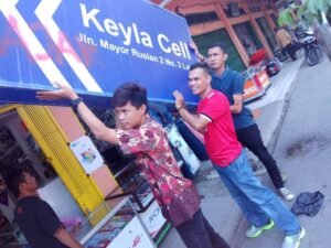 Reklame ‘Kadaluarsa’ Disapu Bersih