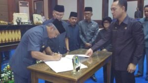 DPRD dan Pemkab OKI Sepakati APBD Perubahan 2017