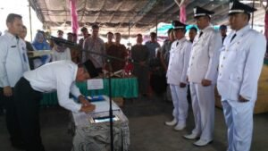Bupati OKI Lantik Tiga Kades Terpilih di Kecamatan Cengal
