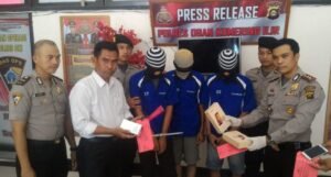 Gasak 80 Handphone, Dua Tersangka dan Satu Penadah Diciduk