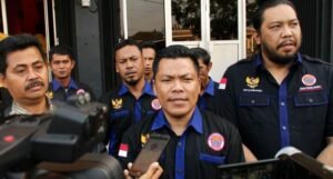 SBH Kembalikan Formulir ke PBB dan Hanura