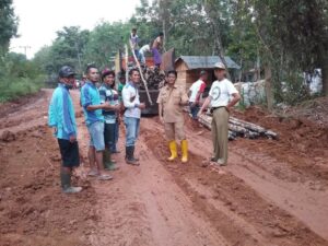 Jalan Tulung Bakung Mulai Diperbaiki