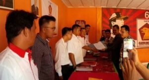 Joncik Ambil Formulir Balon Bupati ke Gerindra