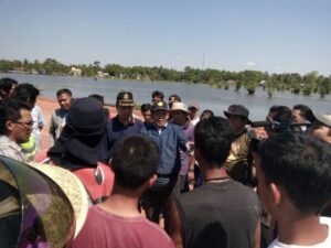 Warga Korban Banjir Datangi Lokasi Penimbunan Tol Kayuagung-Palembang 
