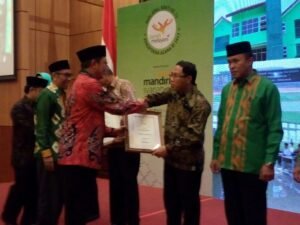 Berkontribusi Majukan Pendidikan Keagamaan, Pemkab OKI Terima Penghargaan