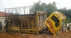 Dua Kendaraan Hangus Terbakar