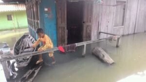 Sungai Meluap, Puluhan Rumah di OKI Terendam Banjir Hingga 2Meter