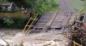 Jembatan Ambruk, 12 Rumah di Lubuklinggau Terendam Banjir