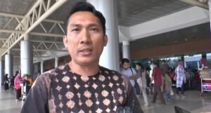 Akses Jalan Masuk Bandara SMB II Macet, Penumpang Mengeluh