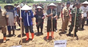 Disperta OKI Gelar Tanam Serentak di Desa Perigi