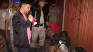 Camat Kayuagung Ciduk Belasan Anak Punk di Pasar Shopping