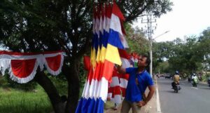 Di Kabupaten OKI, Pedagang Bendera Dadakan Mulai Marak