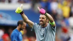 Buffon Sanjung Kekokohan Bek Italia
