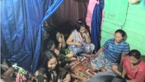 Enam Wanita Asal Lampung dan Puluhan Botol Miras Diamankan