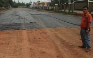 Proyek Pengerjaan Jalan di Depan Kantor PUCK OKI Diduga Asal-asalan