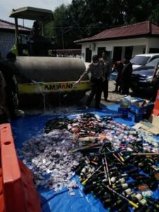 Polres OKI Musnahkan&nbsp;Miras, Sabu dan Petasan