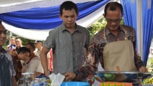Harnojoyo Ikuti Lomba Masak Nasi Goreng