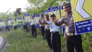 Minimalisir Angka Kecelakaan, Dishubkominfo OKI Pasang Rambu Lalu Lintas