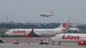 DPR Singgung Kesejahteraan Pilot dan Pramugari Lion