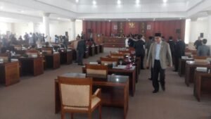 Ricuh, Paripurna DPRD Ogan Ilir Diwarnai Aksi Lempar Kursi