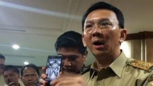 Ahok Ajak Sunny Tanuwidjaja Ketemu Mega dan Surya Paloh