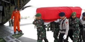 TNI AD Bantah Jatuhnya Helikopter Karena Kelebihan Penumpang