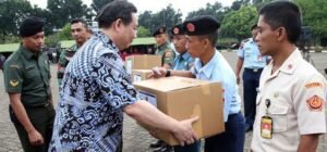 Kasum TNI Buka Bazar Murah