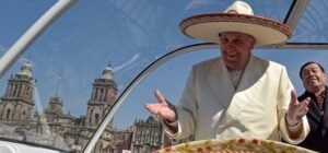 Paus Fransiskus Sebut Donald Trump Bukan Kristen