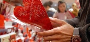 Presiden Pakistan Imbau Penduduknya Tak Rayakan Valentine