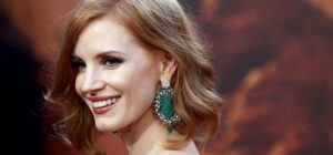 Demi Nenek, Jessica Chastain Minta Bantuan Netizen