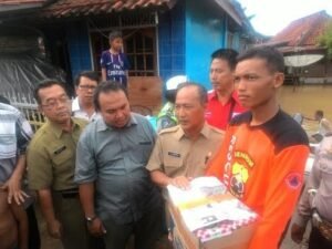 Pertamina Pendopo Berikan Bantuan Korban Banjir