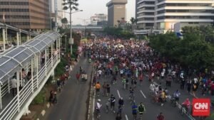 Minggu Pagi, Lokasi Bom Thamrin Dipadati Warga