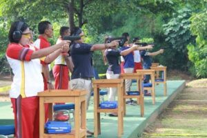 Panglima TNI Olahraga Bersama Prajurit TNI di Halim