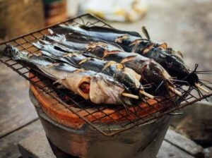 Makan Ikan Setulang-tulangnya Disebut Paling Baik untuk Kesehatan Tulang