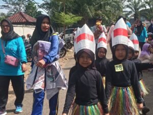 Sambut Hari Kemerdekaan RA Muslimat NU 1 Ikuti Lomba PBB dan Mewarnai