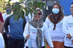Komitmen Penghijaun, 1000 Mahasiswa UIN Raden Fatah Lakukan Penanaman Pohon