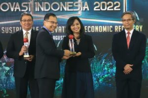 Konsisten Terapkan ESG, BRI Rebut 2 Penghargaan Utama ICAII 2022