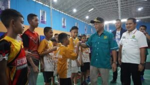 Ratusan Pebulutangkis Ikuti Kejurprov Piala Bupati OKI di GOR Desa Celikah