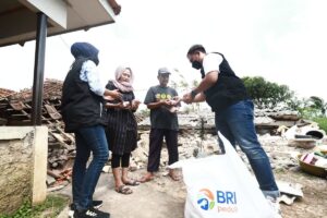 Cepat Tanggap, BRI Salurkan Bantuan Untuk Warga Terdampak Gempa Cianjur 