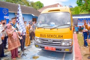 Pemkab OKI Sediakan Bus Antar Jemput Sekolah Gratis