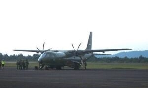 Cari Helikopter di Perairan Manggar, TNI AU Turunkan Pesawat CN 295-A2910