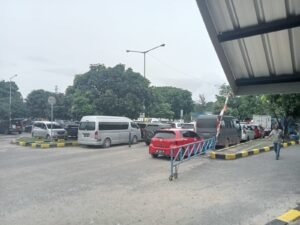 Dua Kendaraan Masuk Tanpa Antrian, Belasan Penumpang Kapal Ferry Protes