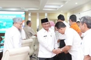 PJ Sekda Muba Pertegas Pemasangan Logo pada Kendaraan Dinas
